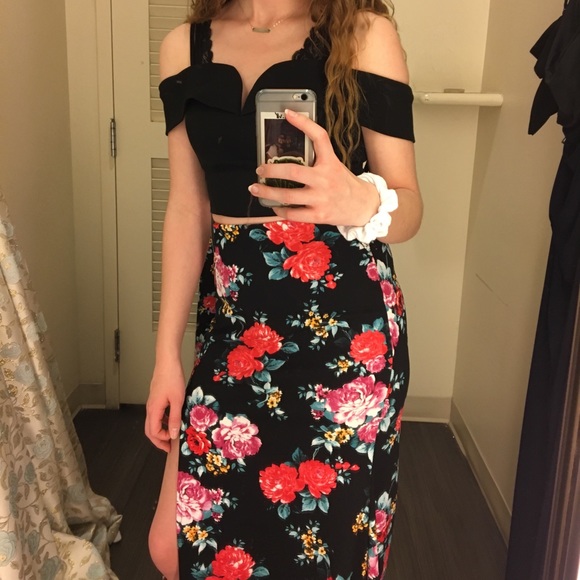 prom dress - Picture 2 of 3